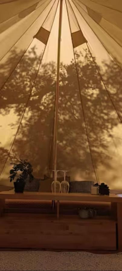 Evasion En Pleine Nature, Tipi Insolite Et Jacuzzi Au Pont Du Gard ! Vers-Pont-du-Gard Extérieur photo