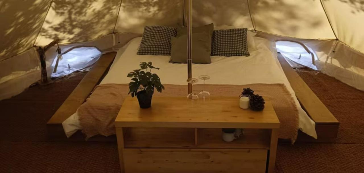Evasion En Pleine Nature, Tipi Insolite Et Jacuzzi Au Pont Du Gard ! Vers-Pont-du-Gard Extérieur photo